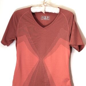 New Balance Coral Grey Short Sleeve Activewear Top; Women's size US Small (6-8)